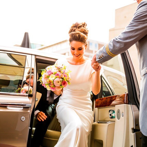 Swindon Wedding Car Limo