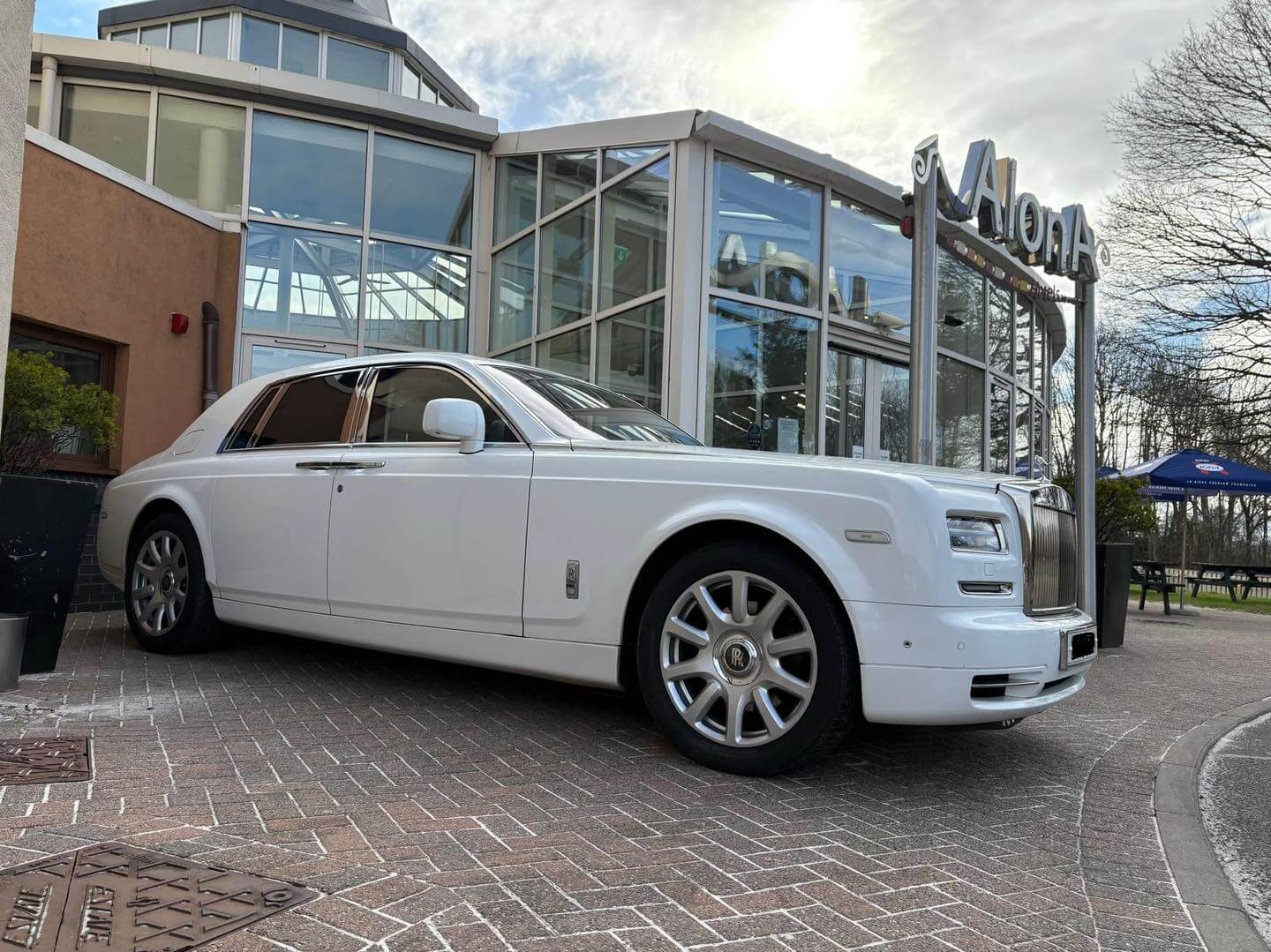 Swindon Rolls Royce Phantom luxury